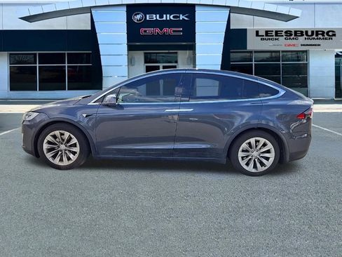 Used 2018 Tesla Model X 75D image 4