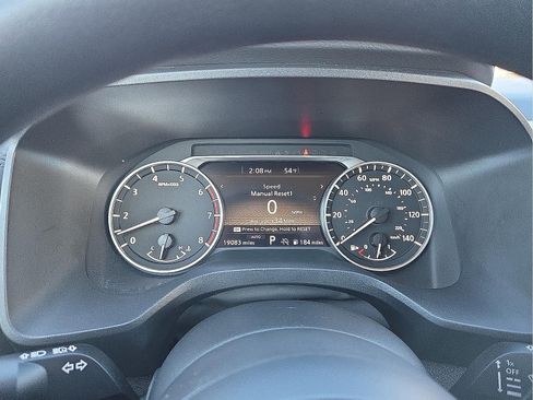 Used 2024 Nissan Rogue S image 23