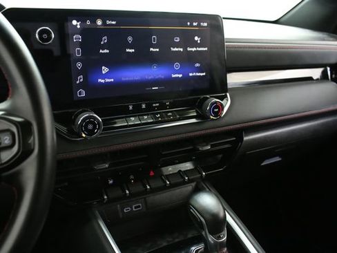 Used 2023 Chevrolet Colorado Z71 AWD/4WD image 18