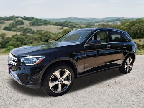 Used 2022 Mercedes-Benz GLC 300 4MATIC w/ Driver Assistance Package image 3