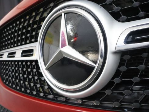 Used 2021 Mercedes-Benz GLA 250 GLA 250 w/ Premium Package image 28