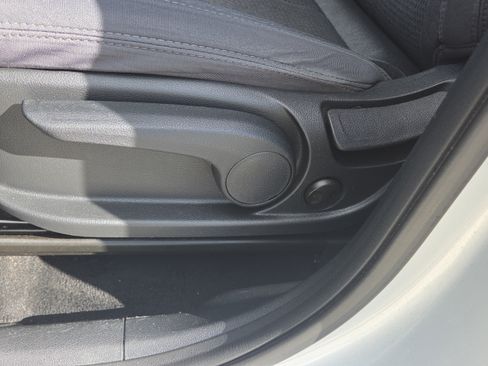 Used 2019 Hyundai Santa Fe SE FWD image 10