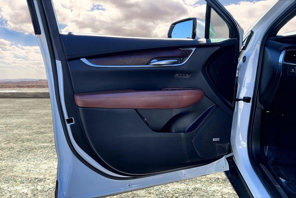 Used 2022 Cadillac XT5 Premium Luxury w/ Technology Package FWD image 20