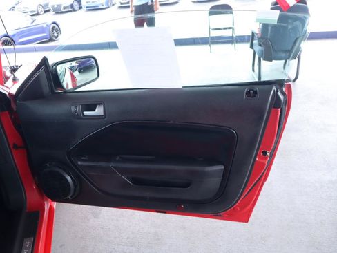 Used 2008 Ford Mustang GT RWD image 32