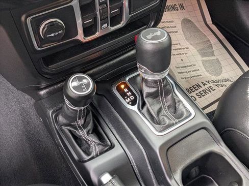 Used 2023 Jeep Wrangler Sahara image 21