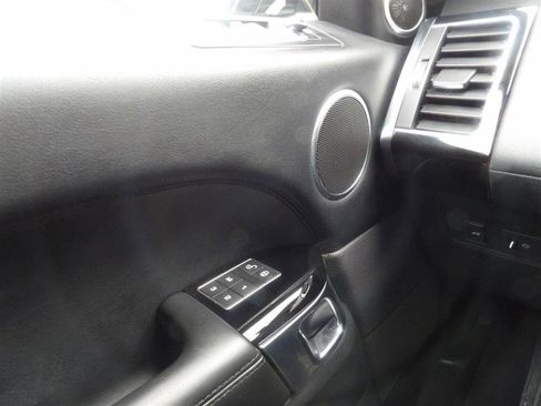 Used 2016 Land Rover Range Rover Sport HSE image 26
