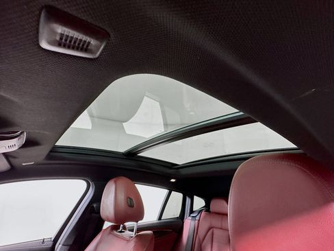 Used 2021 BMW X4 xDrive30i w/ M Sport Package image 5