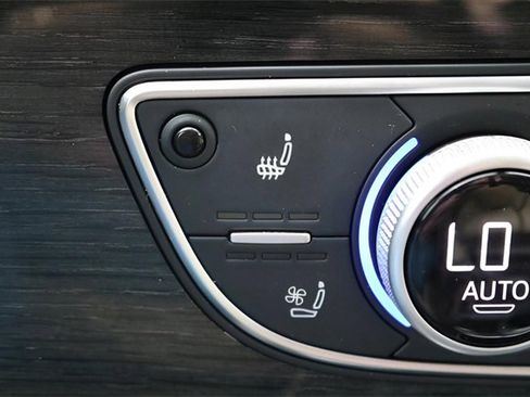 Used 2018 Audi Q7 3.0T Prestige w/ Prestige Package image 25