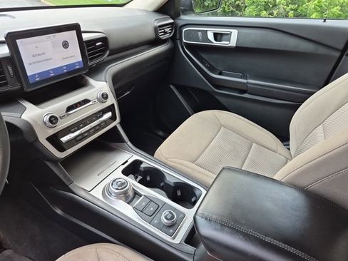 Used 2021 Ford Explorer 4WD image 24