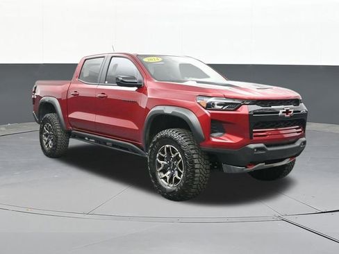 Used 2024 Chevrolet Colorado ZR2 w/ ZR2 Convenience Package III AWD/4WD image 23