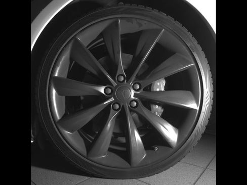 Used 2013 Tesla Model S Performance RWD image 9