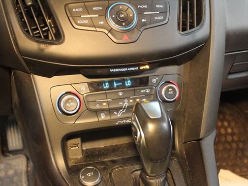 Used 2016 Ford Focus SE FWD image 21