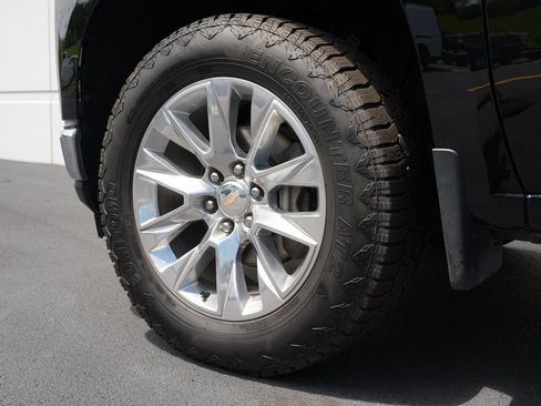 Used 2022 Chevrolet Silverado 1500 LTZ w/ LTZ Premium Package AWD/4WD image 33