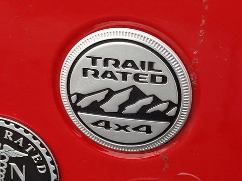 Used 2018 Jeep Wrangler Unlimited Sahara image 25