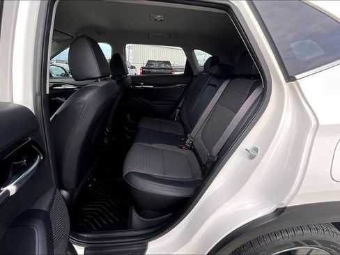 Used 2023 Kia Seltos S w/ Navigation Package FWD image 19
