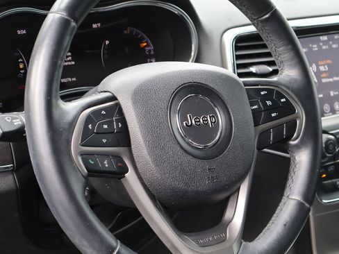 Used 2018 Jeep Grand Cherokee Limited w/ Luxury Group II AWD/4WD image 19