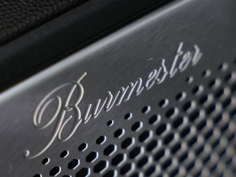 Used 2025 Porsche Macan Turbo Electric image 17