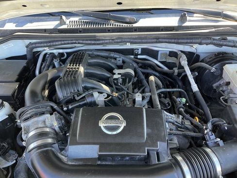 Used 2013 Nissan Xterra S image 20