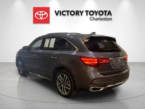 Used 2017 Acura MDX SH-AWD w/ Advance Package image 3