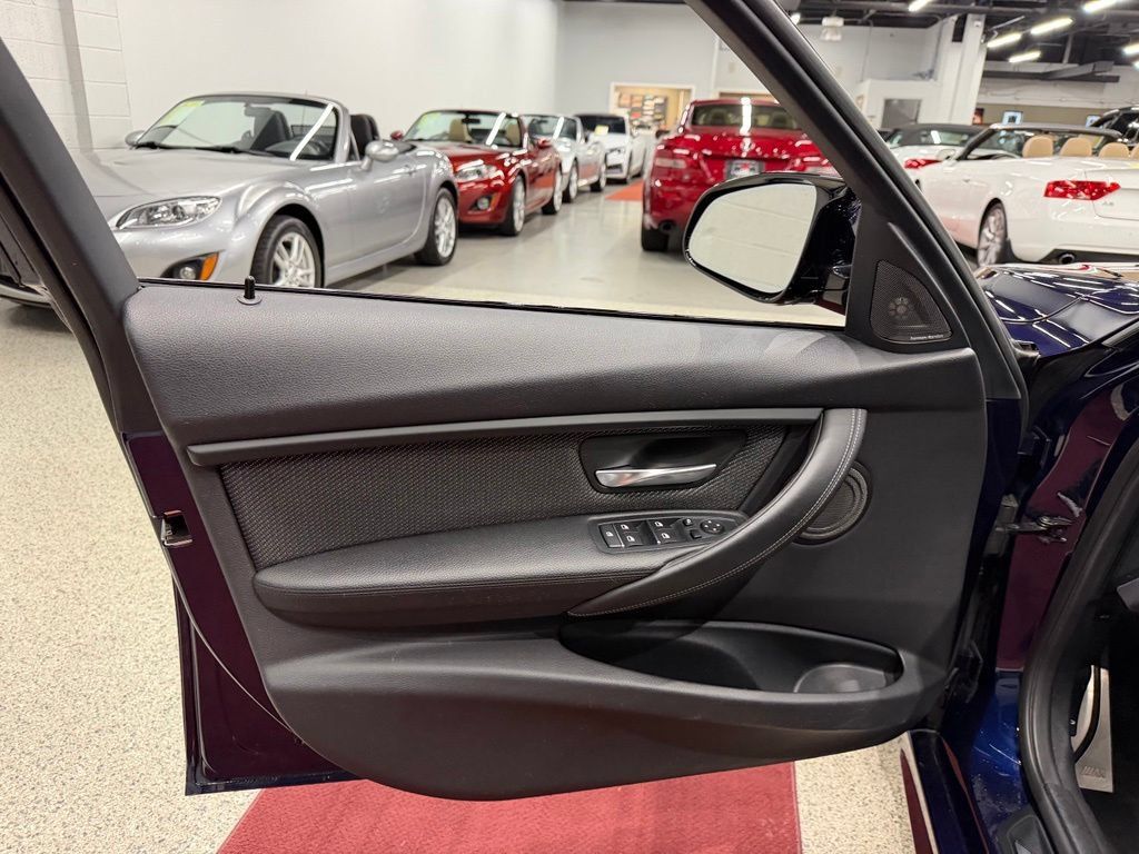 Used 2016 BMW M3 RWD image 20