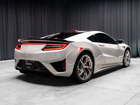 Used 2017 Acura NSX AWD/4WD image 42