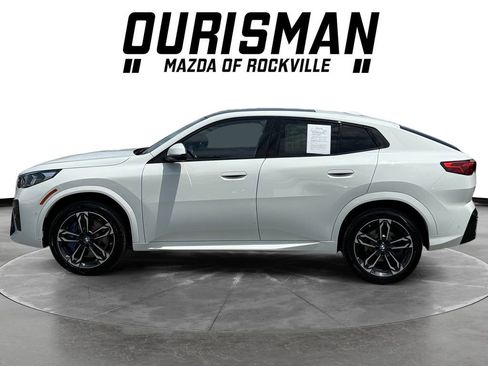 Used 2025 BMW X2 xDrive28i w/ M Sport Package AWD/4WD image 3