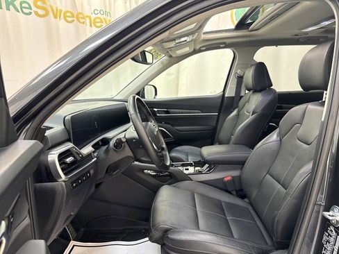 Used 2024 Kia Telluride SX w/ Towing Package image 12