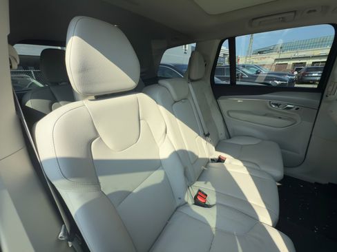 Certified 2024 Volvo XC90 B5 Core w/ Climate Package image 31
