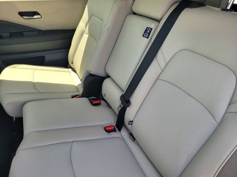 New 2026 Nissan Pathfinder SL AWD/4WD image 9