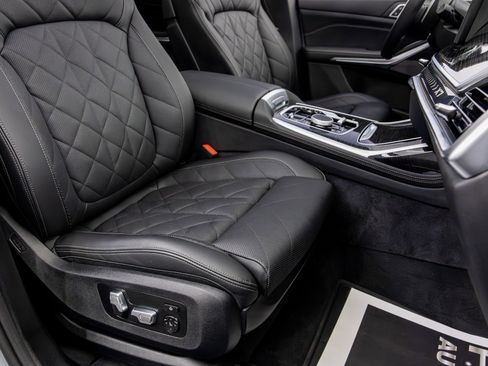 Used 2024 BMW X7 xDrive40i w/ M Sport Package image 31