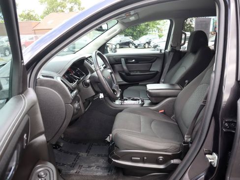 Used 2015 GMC Acadia SLE FWD image 19