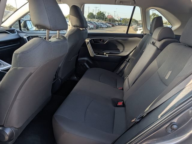 Used 2025 Toyota RAV4 LE AWD/4WD image 27