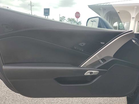 Used 2014 Chevrolet Corvette Z51 2LT w/ 2LT Preferred Equipment Group image 13