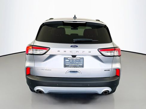 Used 2022 Ford Escape Titanium AWD/4WD image 6