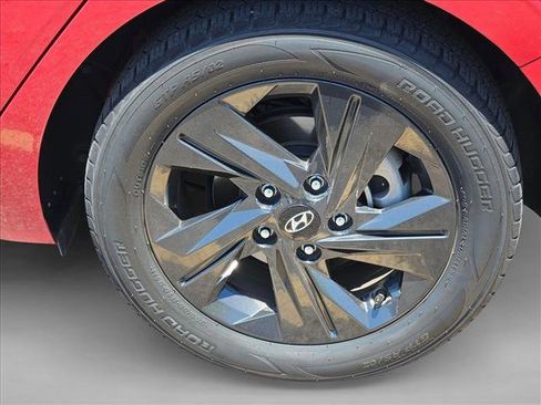 Certified 2023 Hyundai Elantra SEL FWD image 14