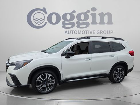 Used 2024 Subaru Ascent Touring AWD/4WD image 1