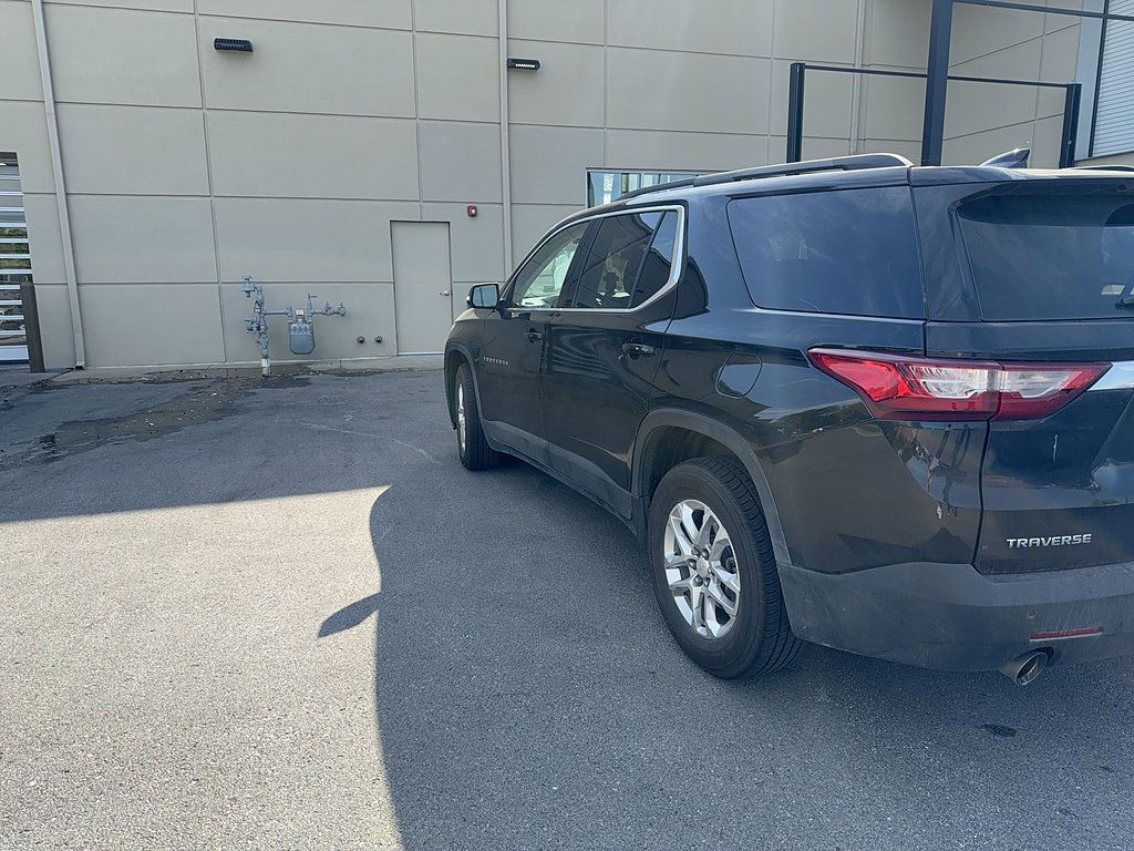 Used 2021 Chevrolet Traverse LT FWD image 5