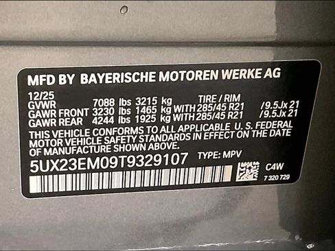 New 2026 BMW X7 xDrive40i w/ Premium Package image 18