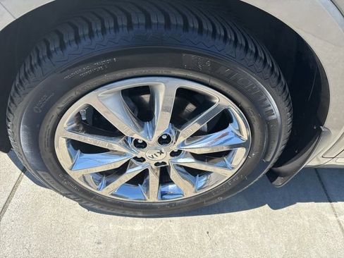 Used 2017 Kia Sorento SX AWD/4WD image 14