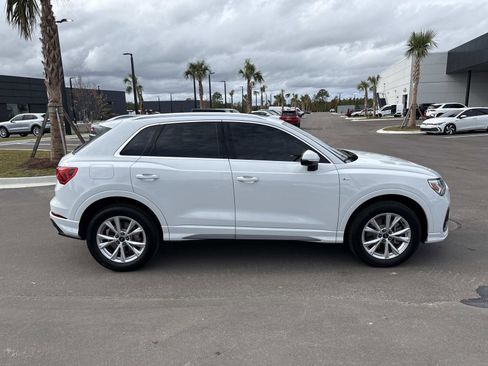 Used 2024 Audi Q3 2.0T Premium Plus image 2
