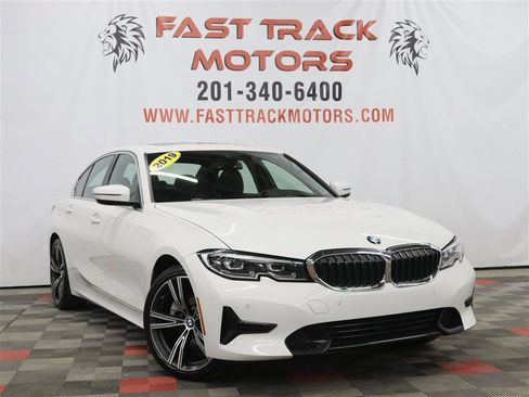 Used 2019 BMW 330i xDrive Sedan w/ Convenience Package AWD/4WD image 3