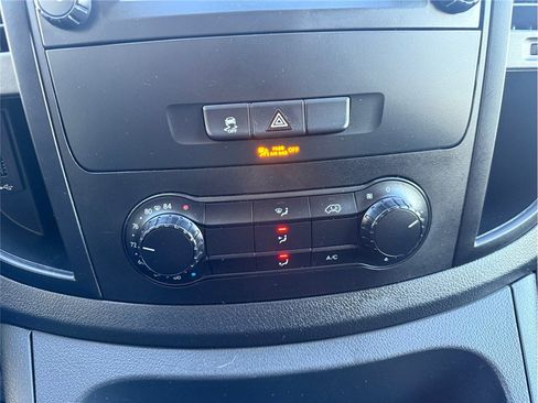 Used 2023 Mercedes-Benz Metris image 18
