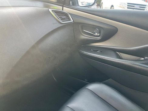 Used 2023 Nissan Murano SV image 31