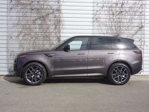 New 2026 Land Rover Range Rover Sport SE AWD/4WD image 8