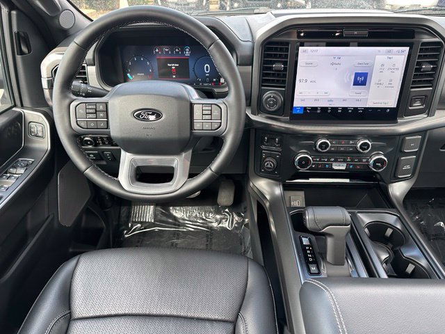 Used 2025 Ford F150 Lariat AWD/4WD image 12