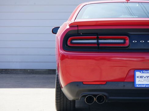 Used 2016 Dodge Challenger R/T w/ Driver Convenience Group image 39