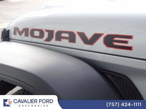 Used 2024 Jeep Gladiator Mojave w/ Technology Group AWD/4WD image 47
