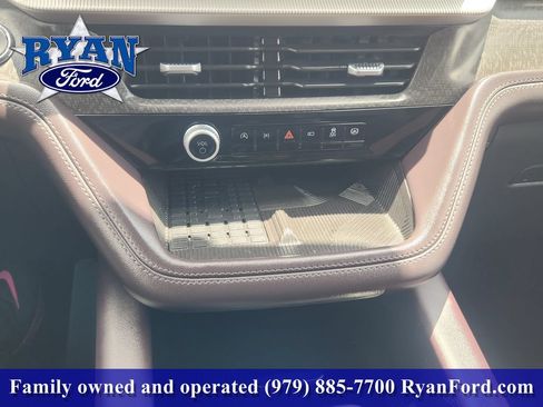 Used 2025 Ford Explorer Platinum w/ LUX Leather Package AWD/4WD image 14