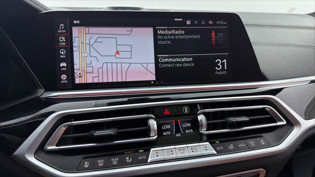 Used 2022 BMW X7 M50i w/ Dynamic Handling Package AWD/4WD image 29