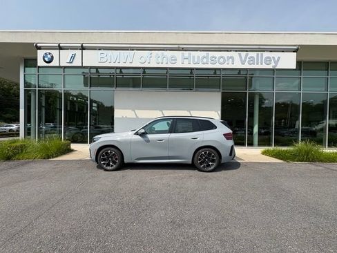 New 2026 BMW X3 xDrive30i w/ Premium Package AWD/4WD image 1